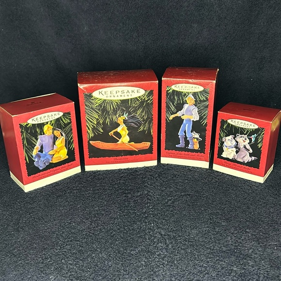 Disney’s “Pocahontas Collection” by Hallmark. 4 ornaments, complete nearly new - Picture 1 of 10